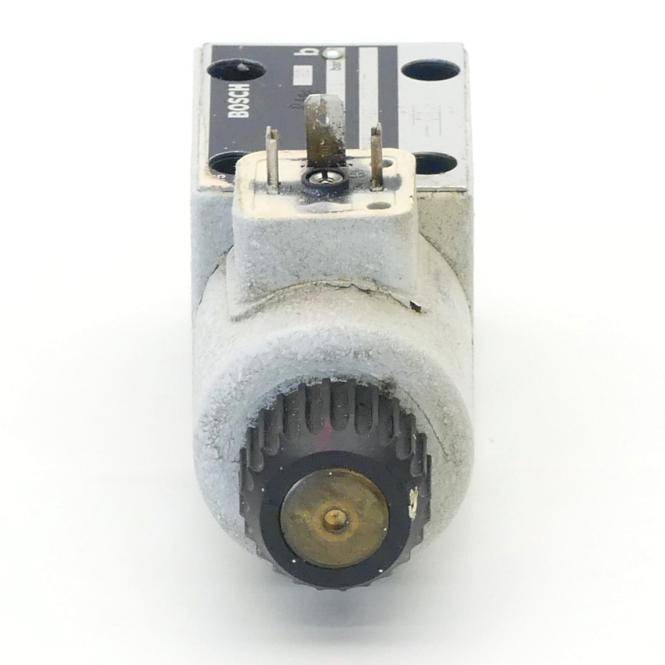 Bosch 4/2 Wegeventil 081WV06P1V1011WS024/00D11 (0 810 091 225)
