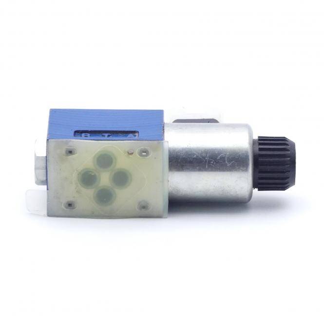 Bosch 4/2 Wegeventil (0 810 091 227)