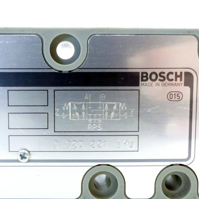 Bosch Magnetventil (0 820 221 010)