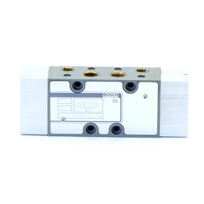 Bosch Magnetventil (0 820 221 010)