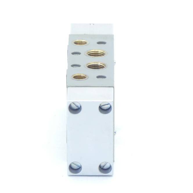 Bosch Magnetventil (0 820 221 010)