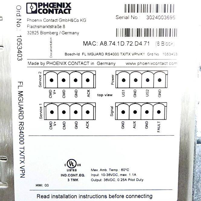 Phoenix Contact FL MGUARD RS4000 TX/TX VPN Industriegerätelabel mit Seriennummer, MAC-Adresse, Verdrahtungsklemmen und Ein-/Ausgangsspezifikationen.