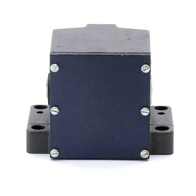 BALLUFF Reihenpositionsschalter (BNS 519-D4 L12-100-11)