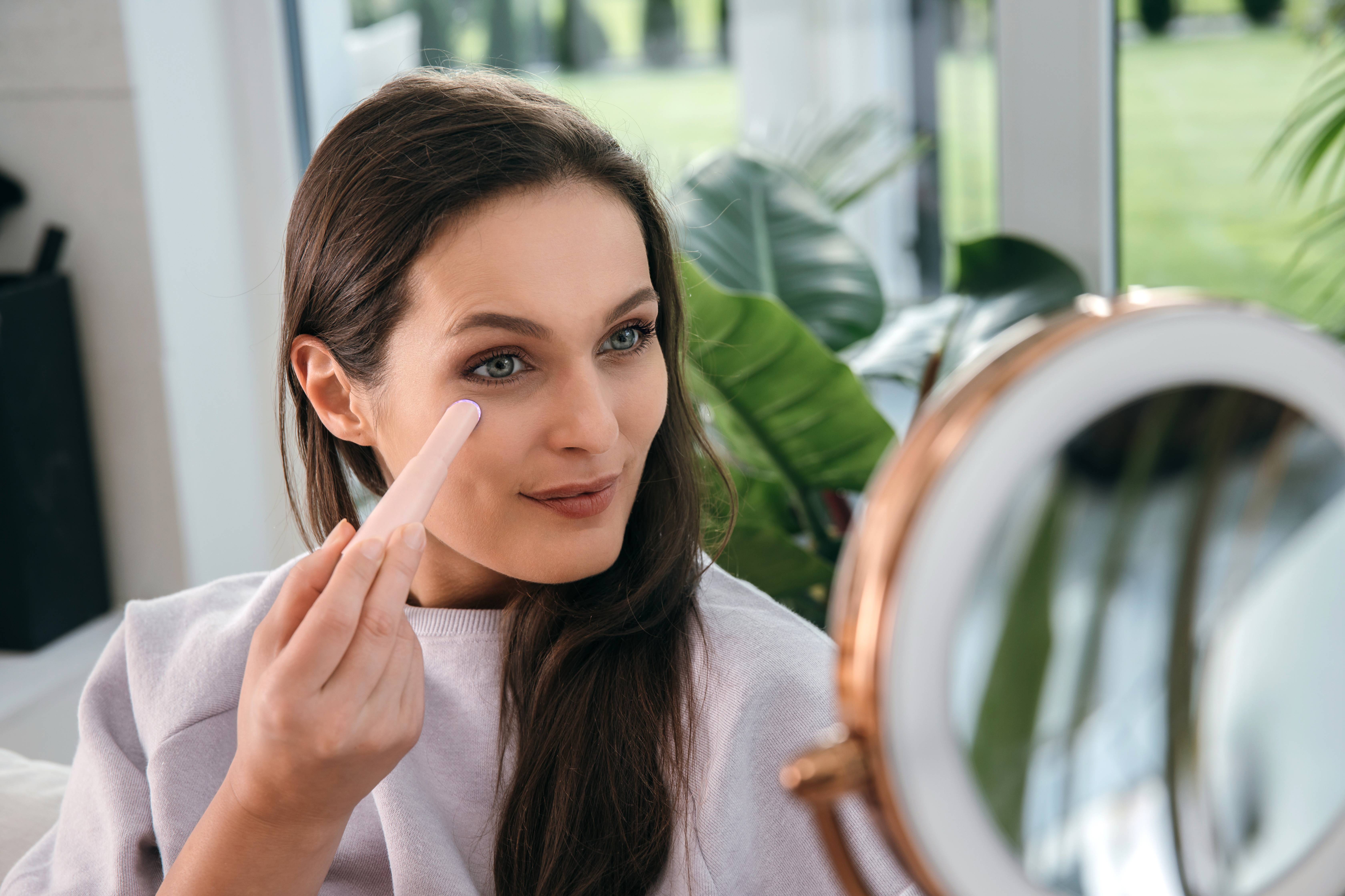 BEAUTIFLY B-Blink Blush LED Lichttherapiegerät