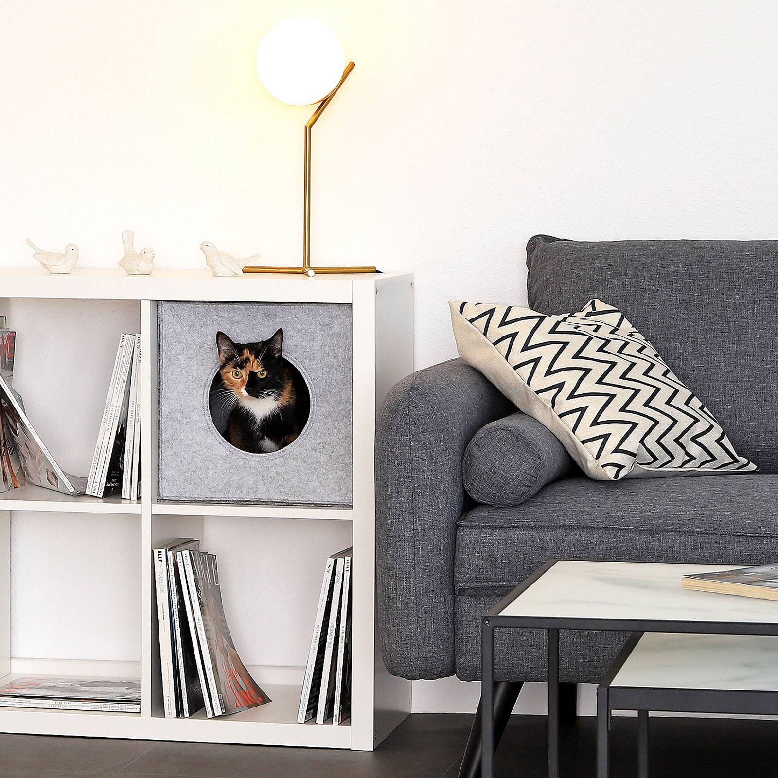 lionto Katzenhöhle, Regaleinsatz & Katzenbett in einem, aus robustem Filz, 33x37x33 cm, hellgrau
