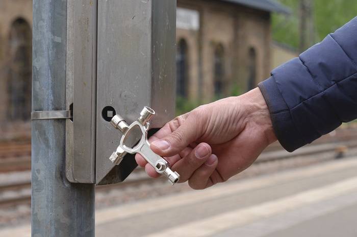 Schaltschrankschlüssel 9 Funktionen integr.Flaschenöffner TECWERK