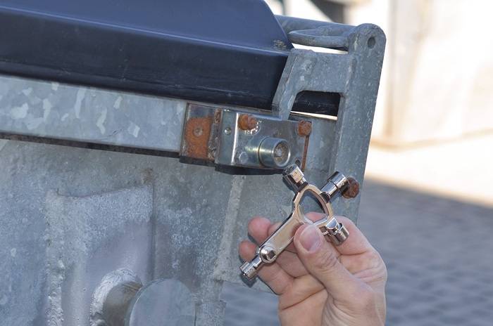 Schaltschrankschlüssel 9 Funktionen integr.Flaschenöffner TECWERK