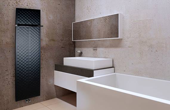 PILLOW Design Heizkörper flach 450 mm x 1600 mm Mittelanschluss inkl. Chrom-Handtuchhalter, schwarz