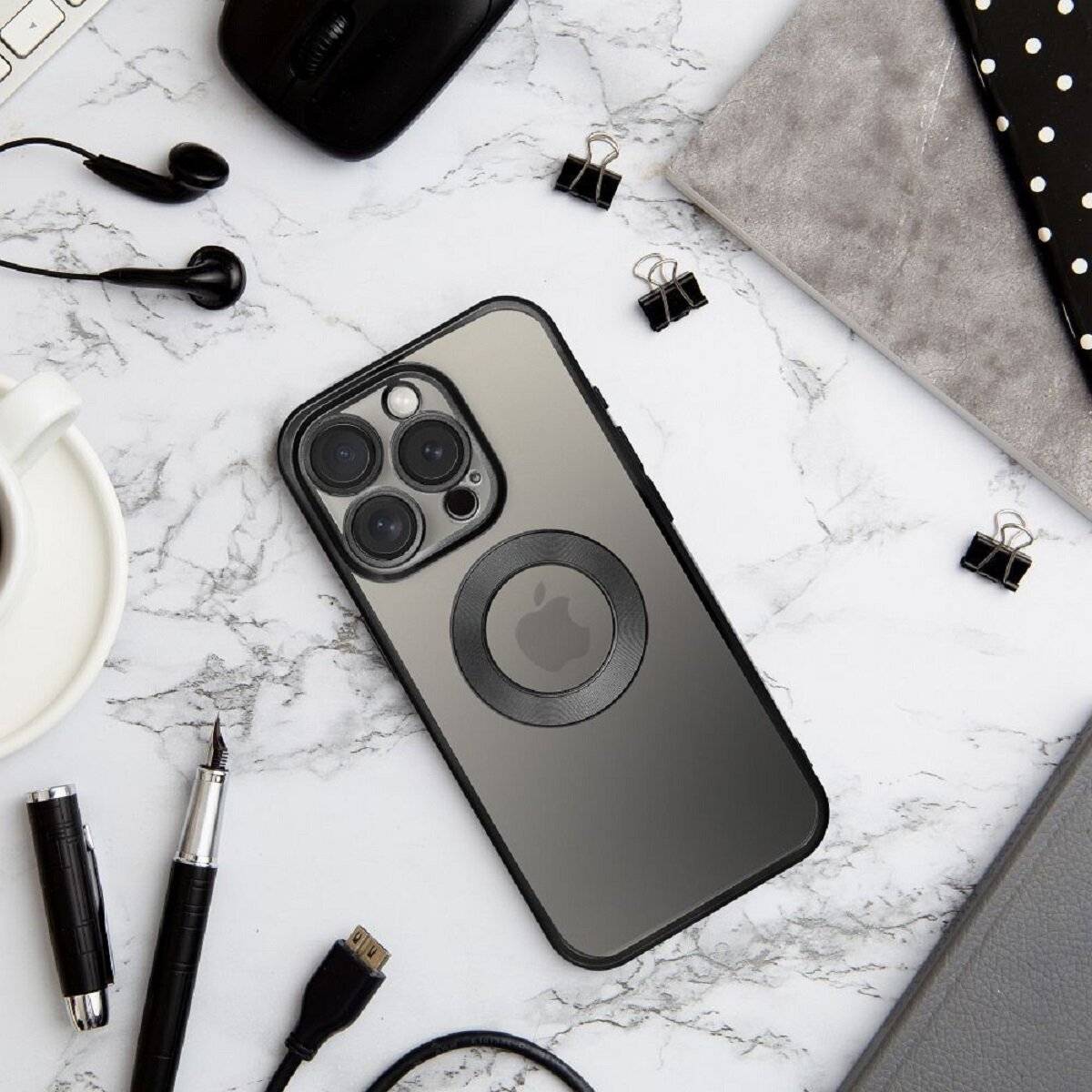 Glam Case – trendige Schutzhülle Handyhülle Bumper kompatibel mit iPhone 17 Schwarz