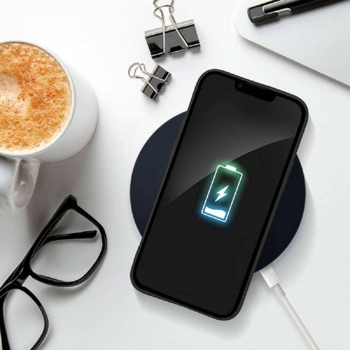Soft Case – klassische Silikon-Schutzhülle mit mattem Finish kompatibel mit iPhone 17 Air Schwarz