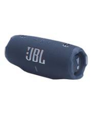 Ein blauer tragbarer JBL Bluetooth-Lautsprecher auf weißem Hintergrund.