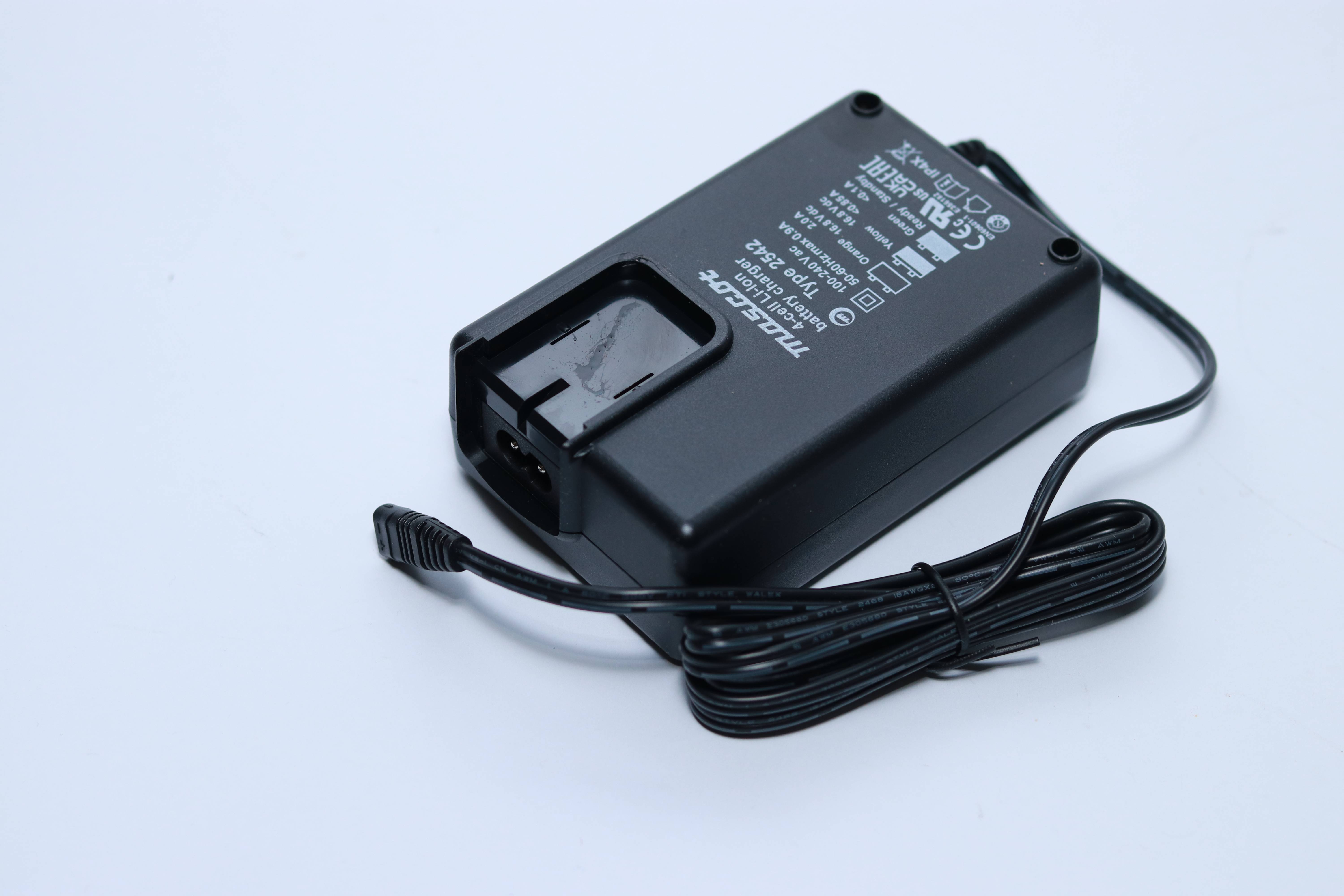 mascot - 2542LI-4 - Li-Ion Ladegerät für 4S Pack -16,8 Volt 2A