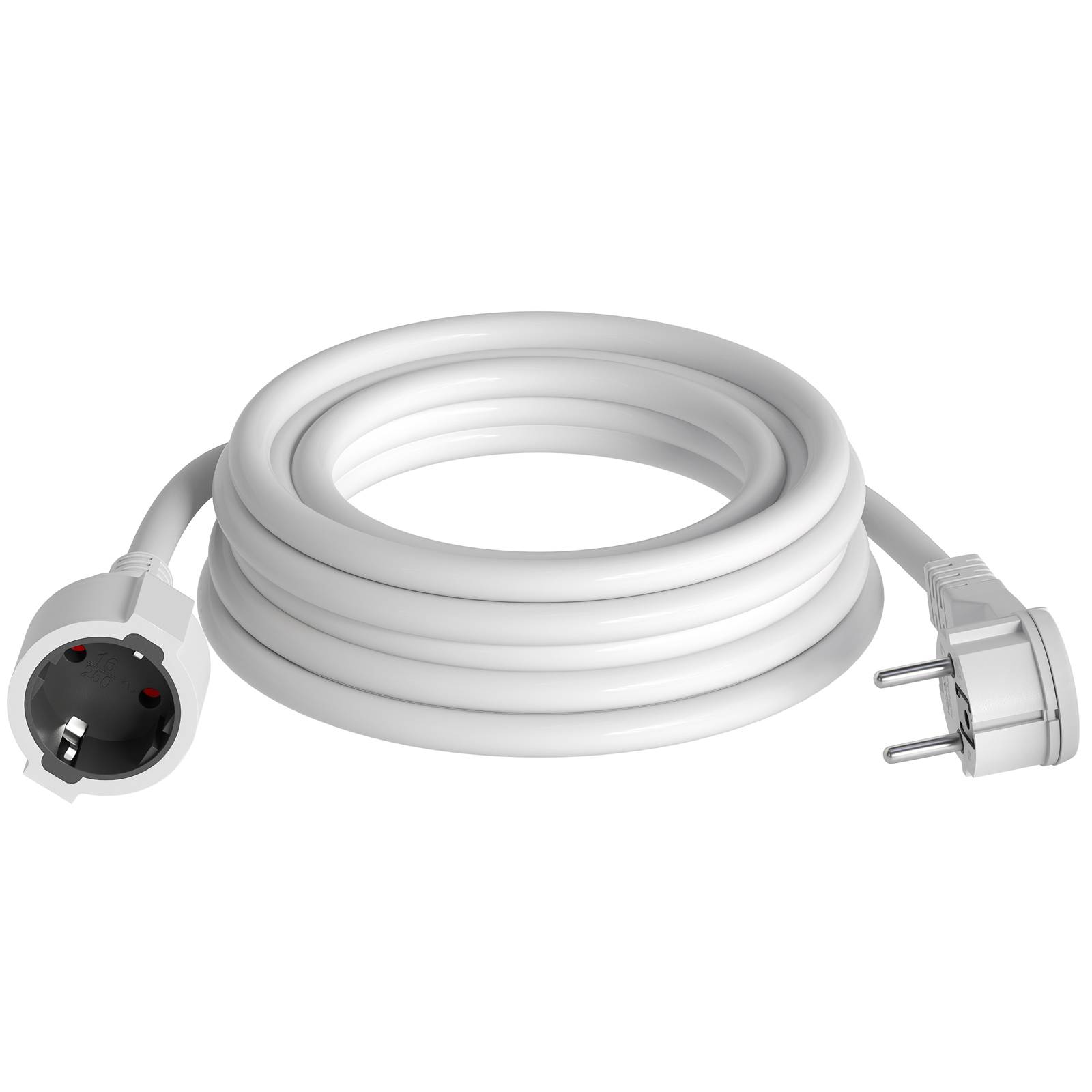 Aufgerolltes weißes Stromverlängerungskabel mit europäischem Stecker und Steckdosenanschluss auf weißem Hintergrund.