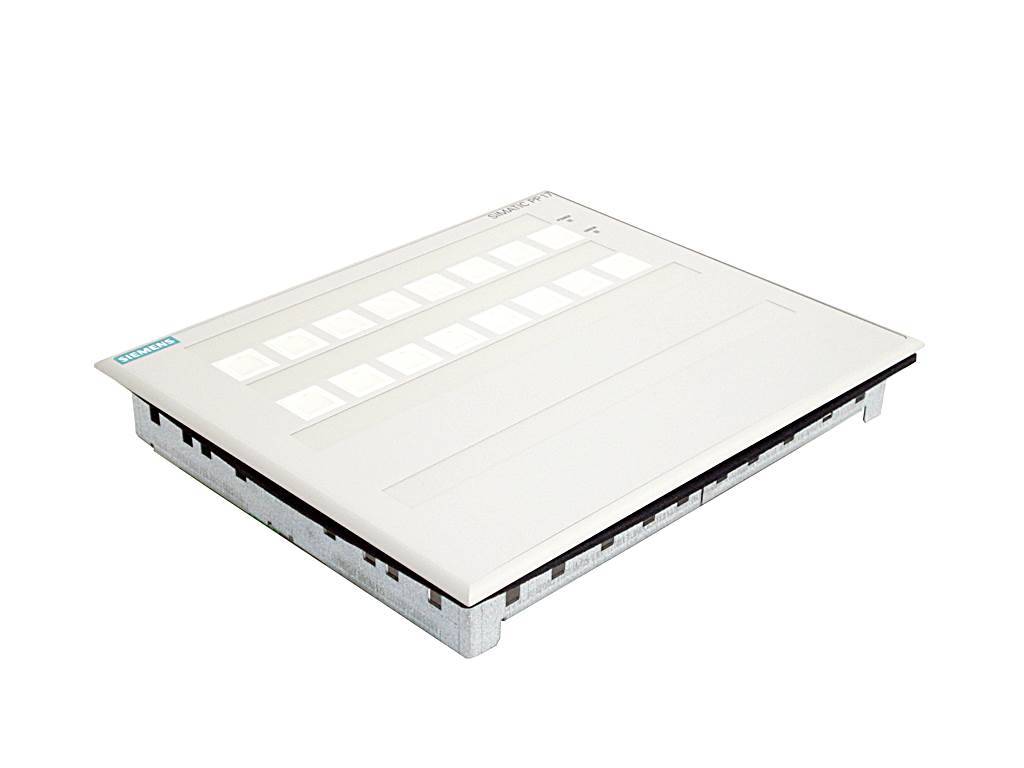 Weißes Unterputz-Lichtschalterpanel mit mehreren rechteckigen Drucktasten auf weißem Hintergrund.