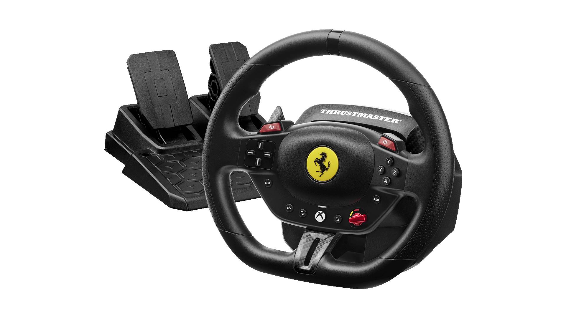Ein schwarzes Rennlenkrad mit Thrustmaster-Branding und Ferrari-Logo, ausgestattet mit mehreren Tasten, zusammen mit kompatiblen Fußpedalerie.