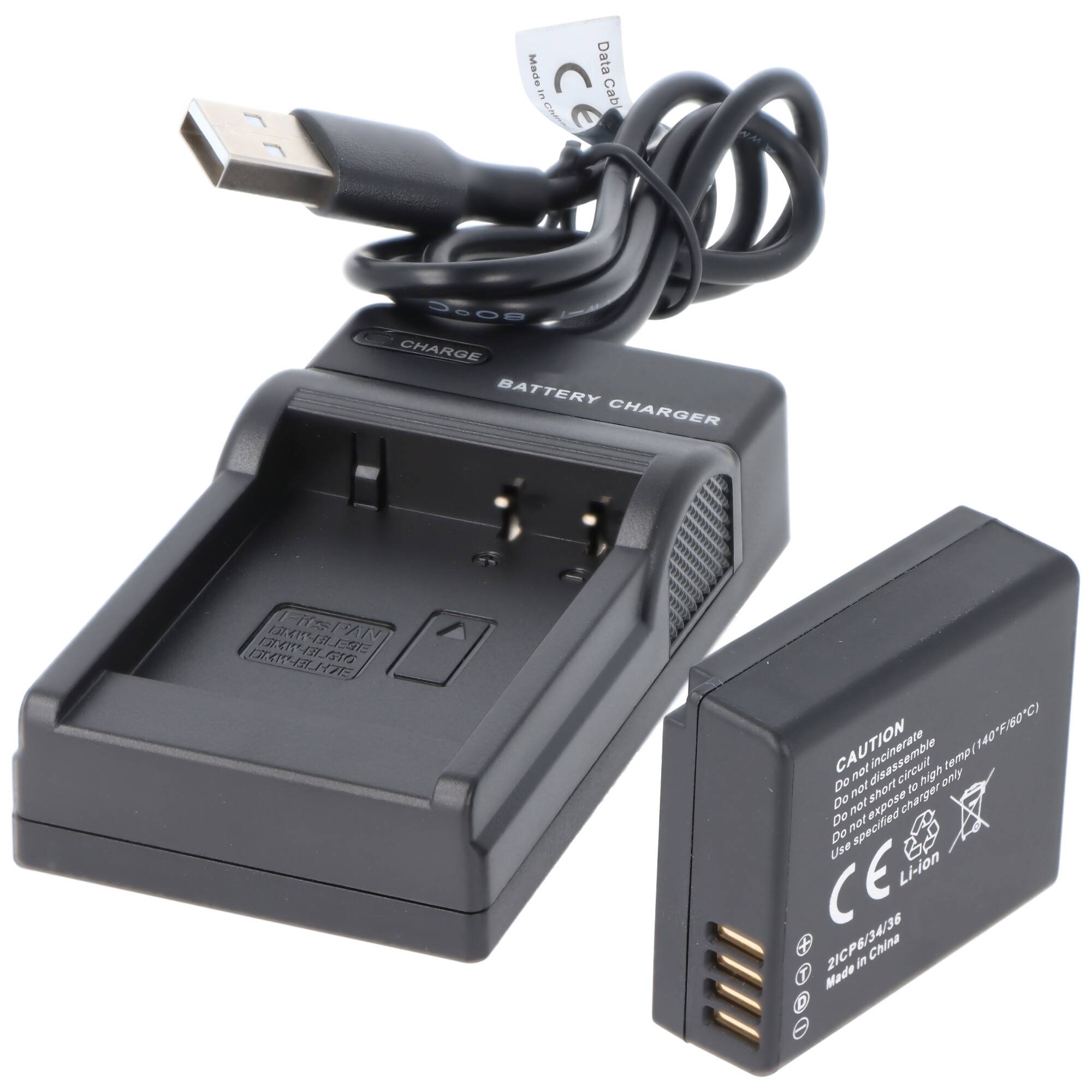 Ein schwarzes Batteriladegerät mit USB-Kabel und eine daneben liegende Lithium-Ionen-Batterie mit darauf gedruckten Vorsichtshinweisen.