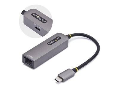 Ein grauer StarTech.com USB-C zu Gigabit-Ethernet-Adapter mit einem kurzen Kabel zum Anschluss von Geräten an ein Netzwerk über einen USB-C-Anschluss.