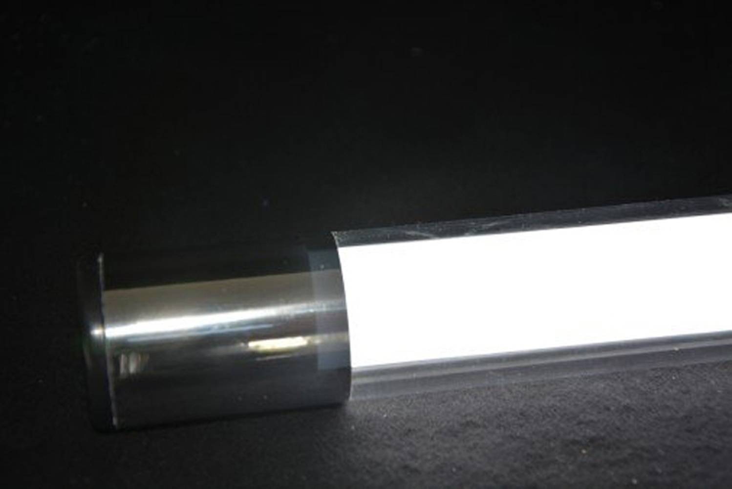 2929 LED Leuchtstab 10 Watt warm weiß 1000 Lumen 63 cm Außen IP-44