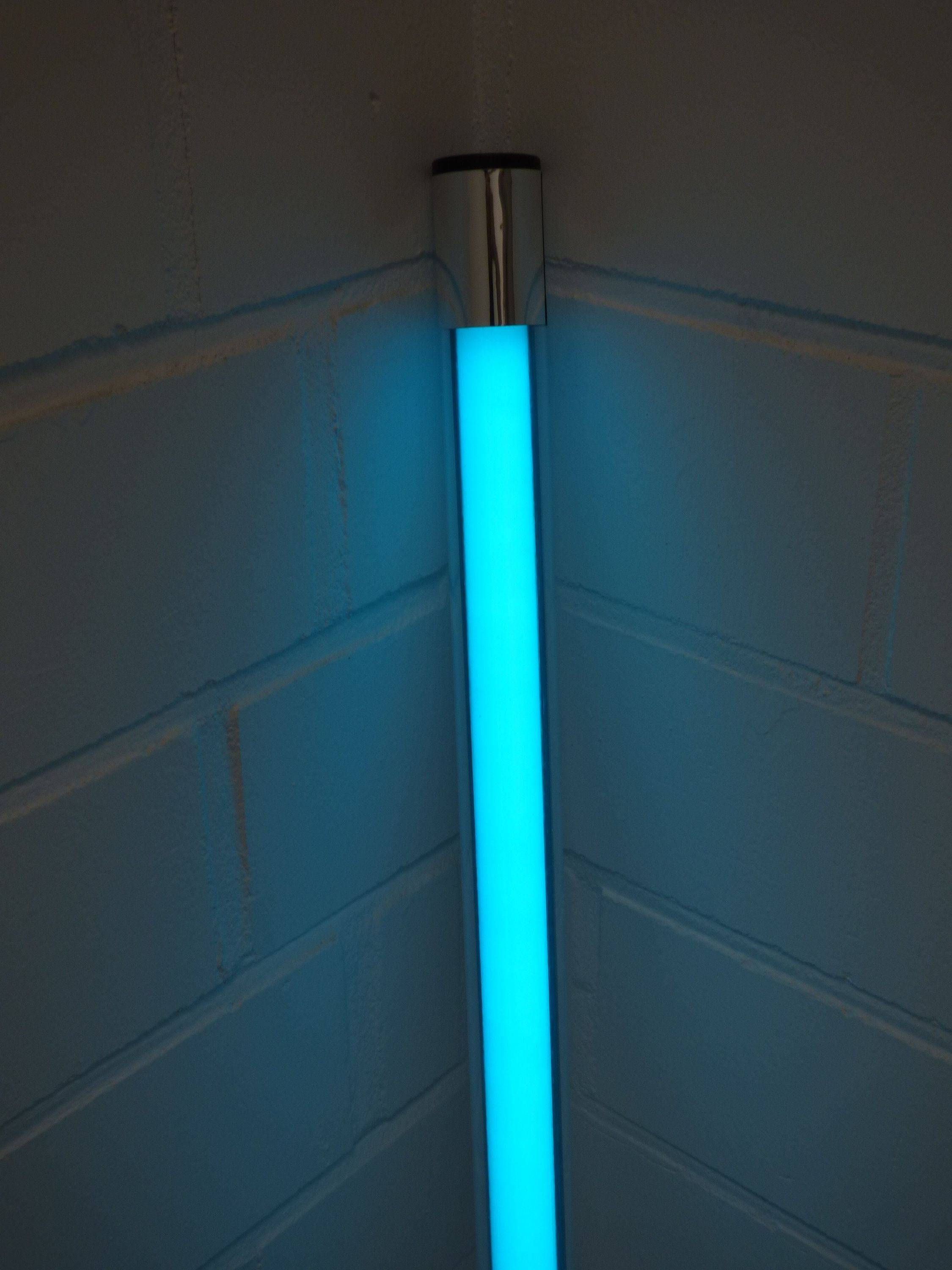 8262 LED Leuchtstab 10 Watt türkis 1000 Lumen 63 cm Innen IP-20