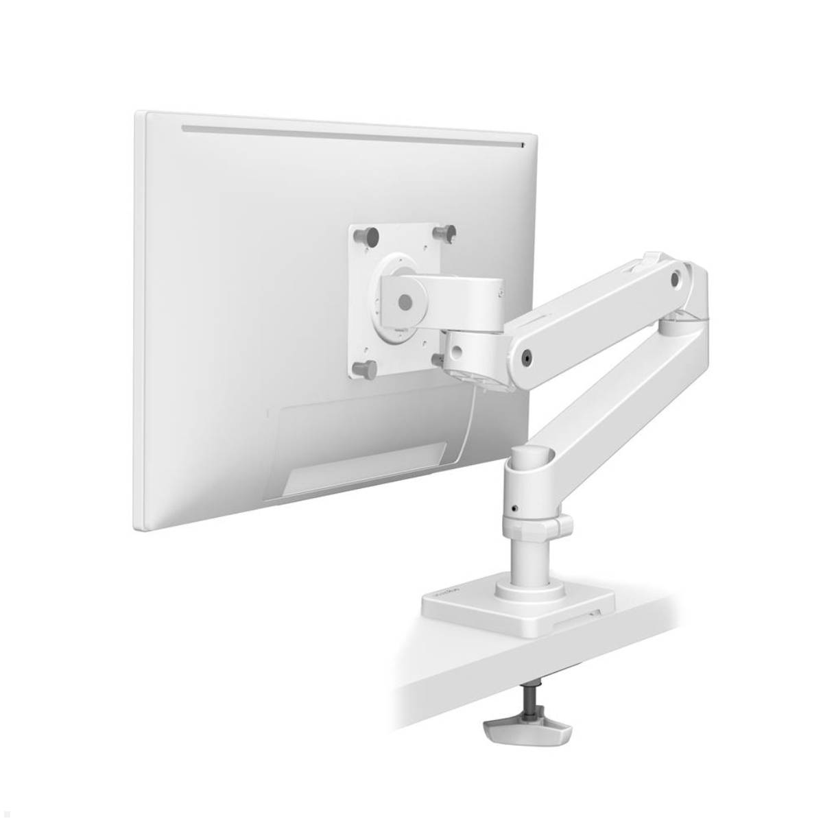 Weißer verstellbarer Monitorarm, der an einem Schreibtisch befestigt ist und einen Flachbildschirm vor einem einfachen weißen Hintergrund hält.