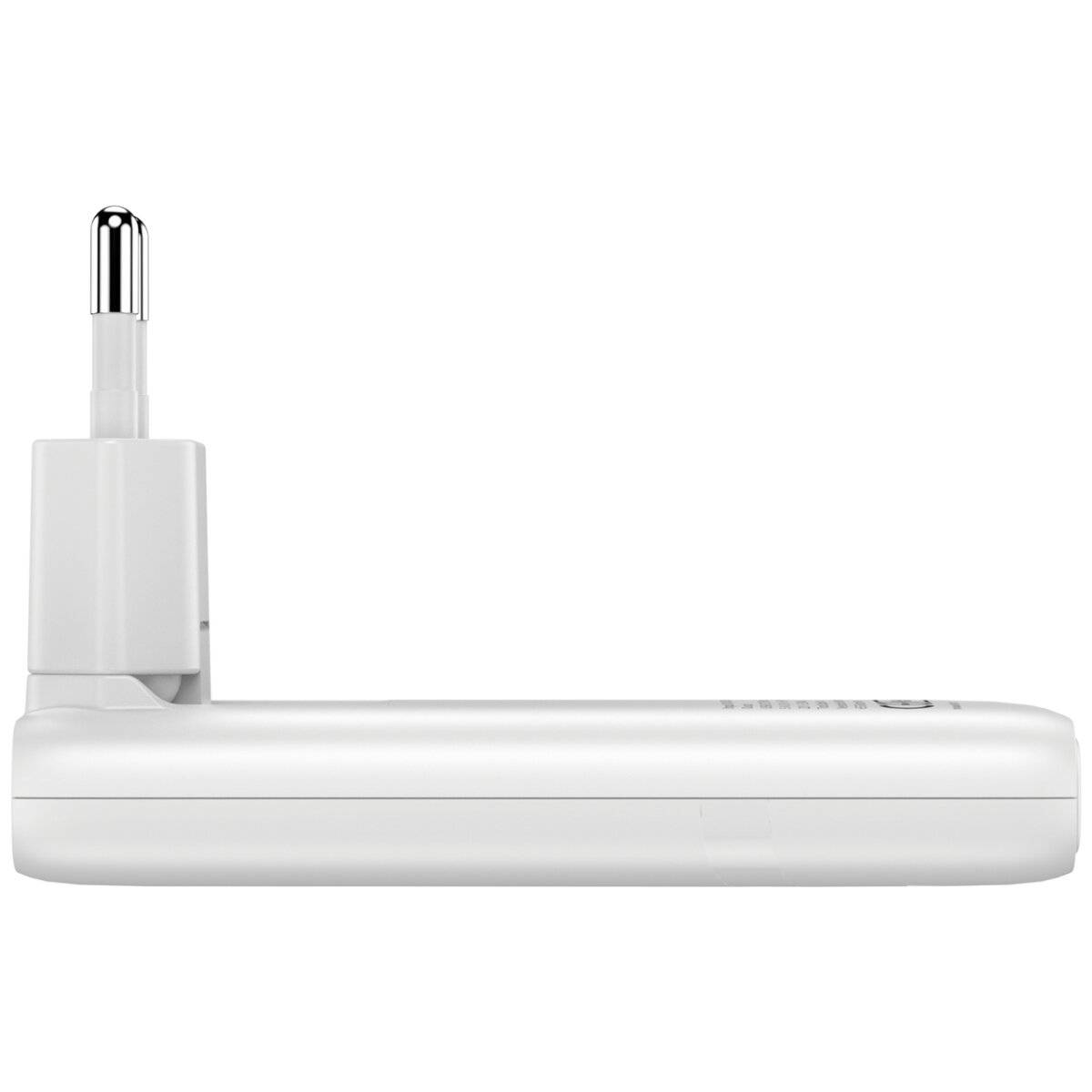 Ein weißer Steckdosenadapter mit einem zweipoligen Stecker nach oben gerichtet, entwickelt um elektronische Geräte mit einer Stromquelle zu verbinden.