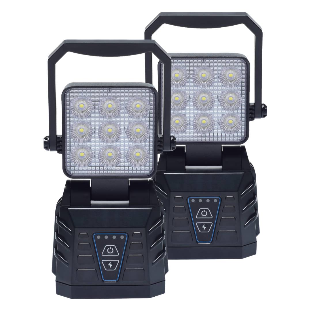 Berger & Schröter | 2er Set Mobiler LED Arbeitscheinwerfer, 15 W Arbeitslicht, Magnetfuß, 8000 mAh 7,4 V Akku, 9 LEDs, weiß und orange, IP66, 90°