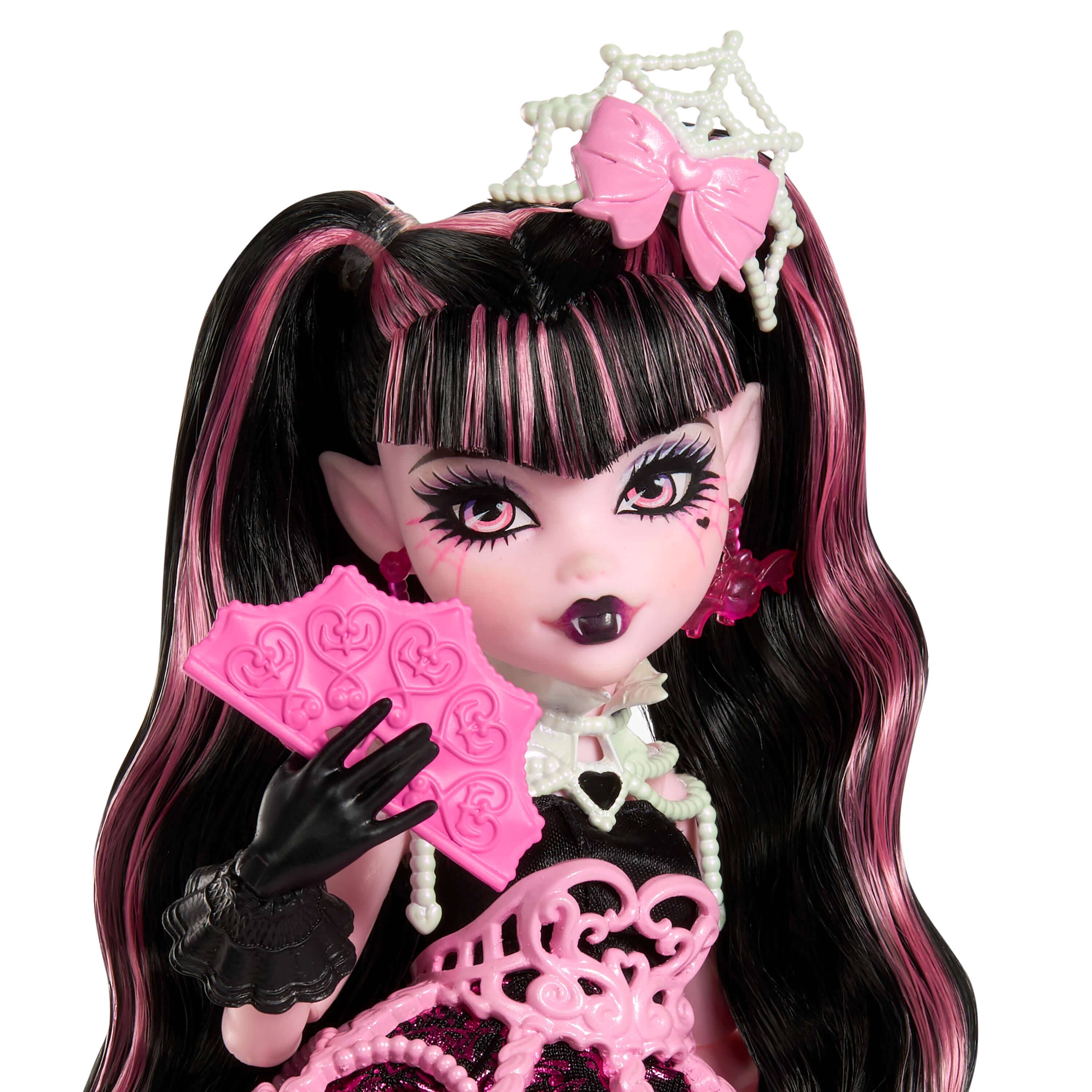 Mattel JBG74 - Monster High schaurig schöner Geburtstag Draculaura Puppe