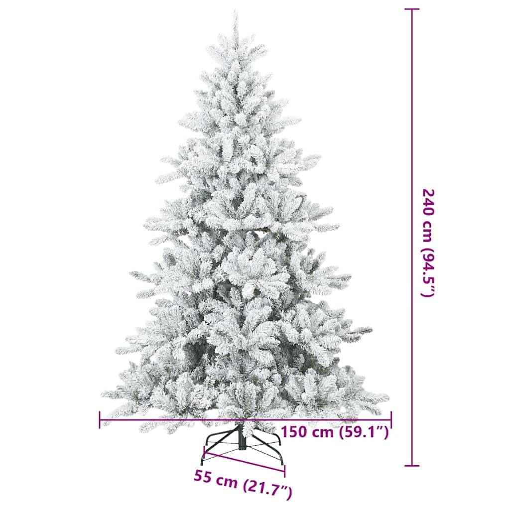 Ein weißer, künstlicher Weihnachtsbaum mit einer Höhe von 240 cm (94,5"), mit Basisdimensionen von 150 cm (59,1"") Breite und 55 cm (21,7"") Tiefe.