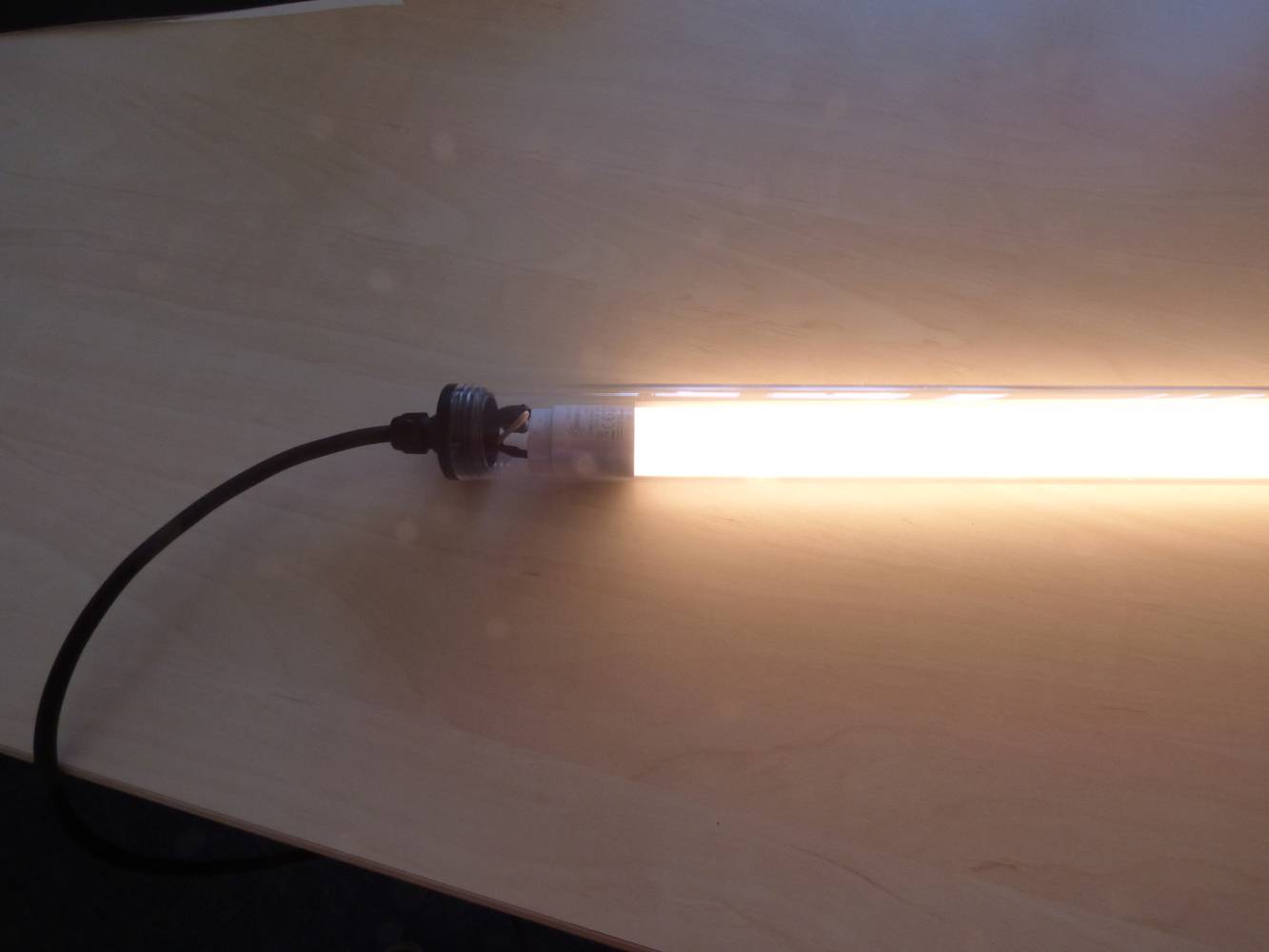 8846 LED Slim Leuchtstab 93cm Ø30mm Kunststoff Röhre Neutral Weiß