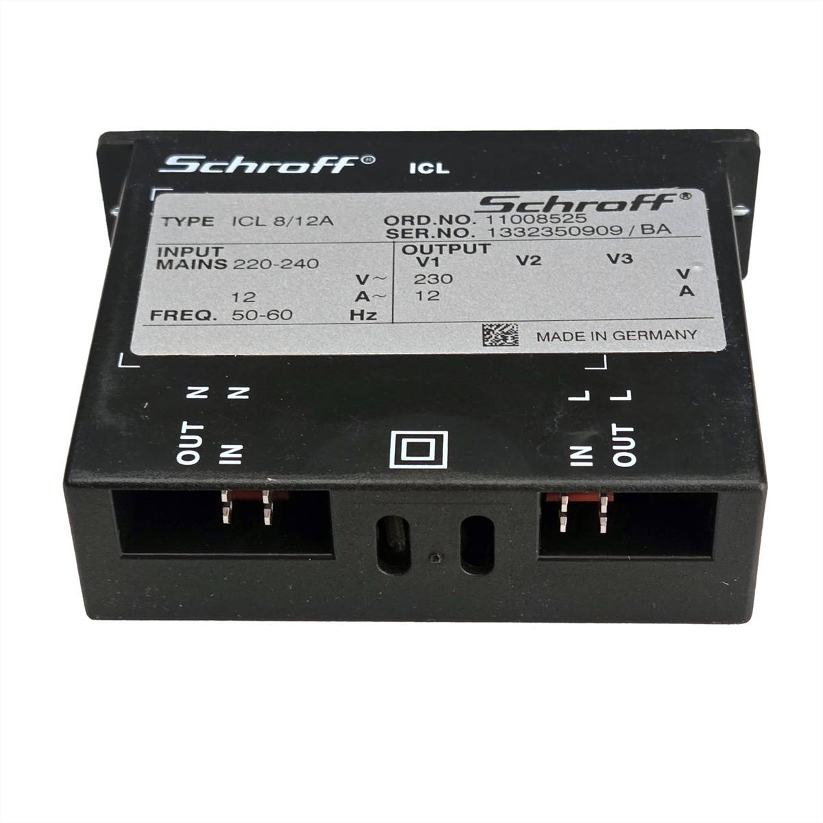 Schwarzes Schroff ICL-Stromversorgungsmodul mit Etikett, das die Eingangsspannung 220-240V, 50-60Hz und die Ausgangsspannung 230V, 12A anzeigt, mit vorderen EIN-/AUS-Anschlüssen.