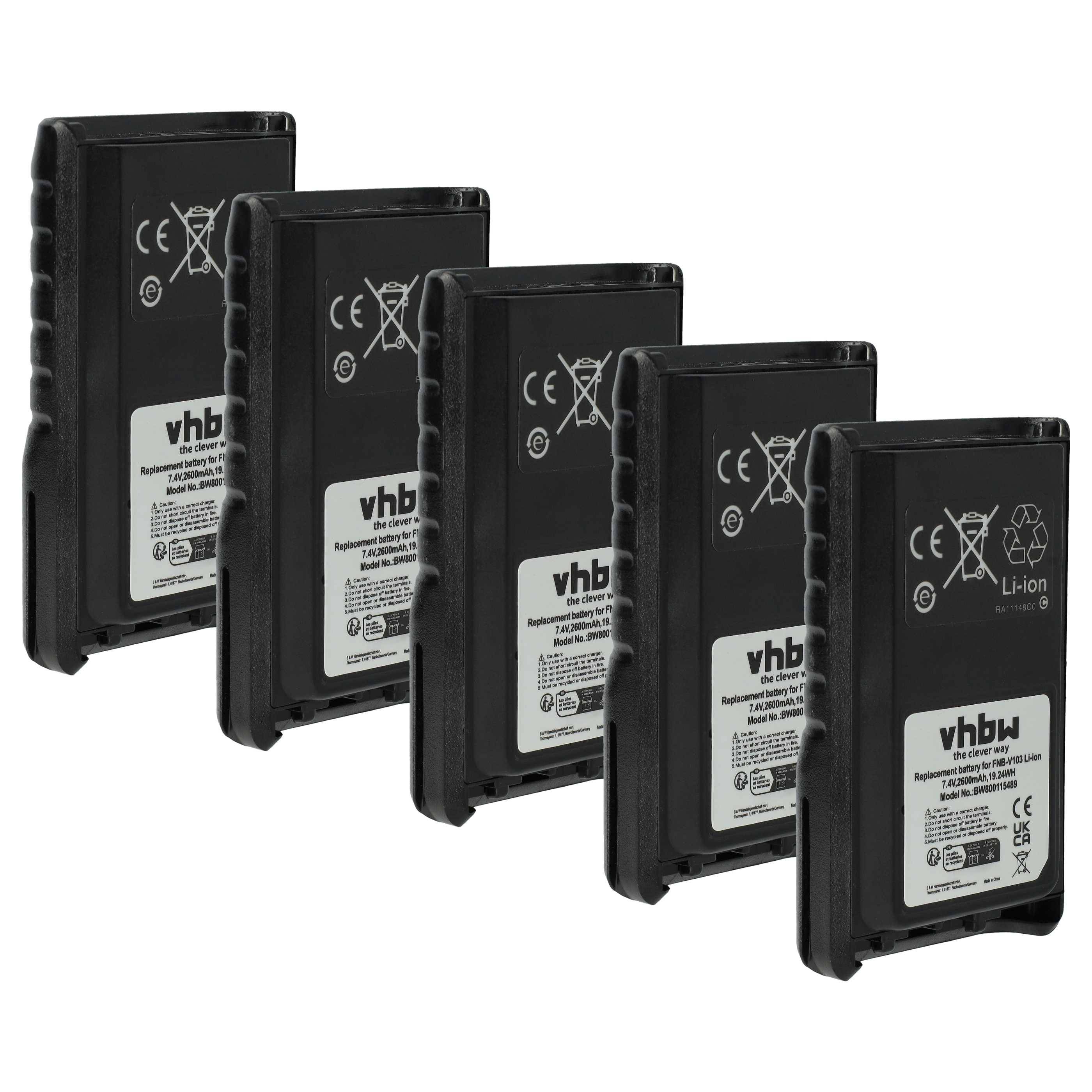 Fünf schwarze vhbw Li-Ionen-Batterien in einer Reihe, wobei jede weiße Etiketten mit technischen Spezifikationen und Symbolen aufweist.