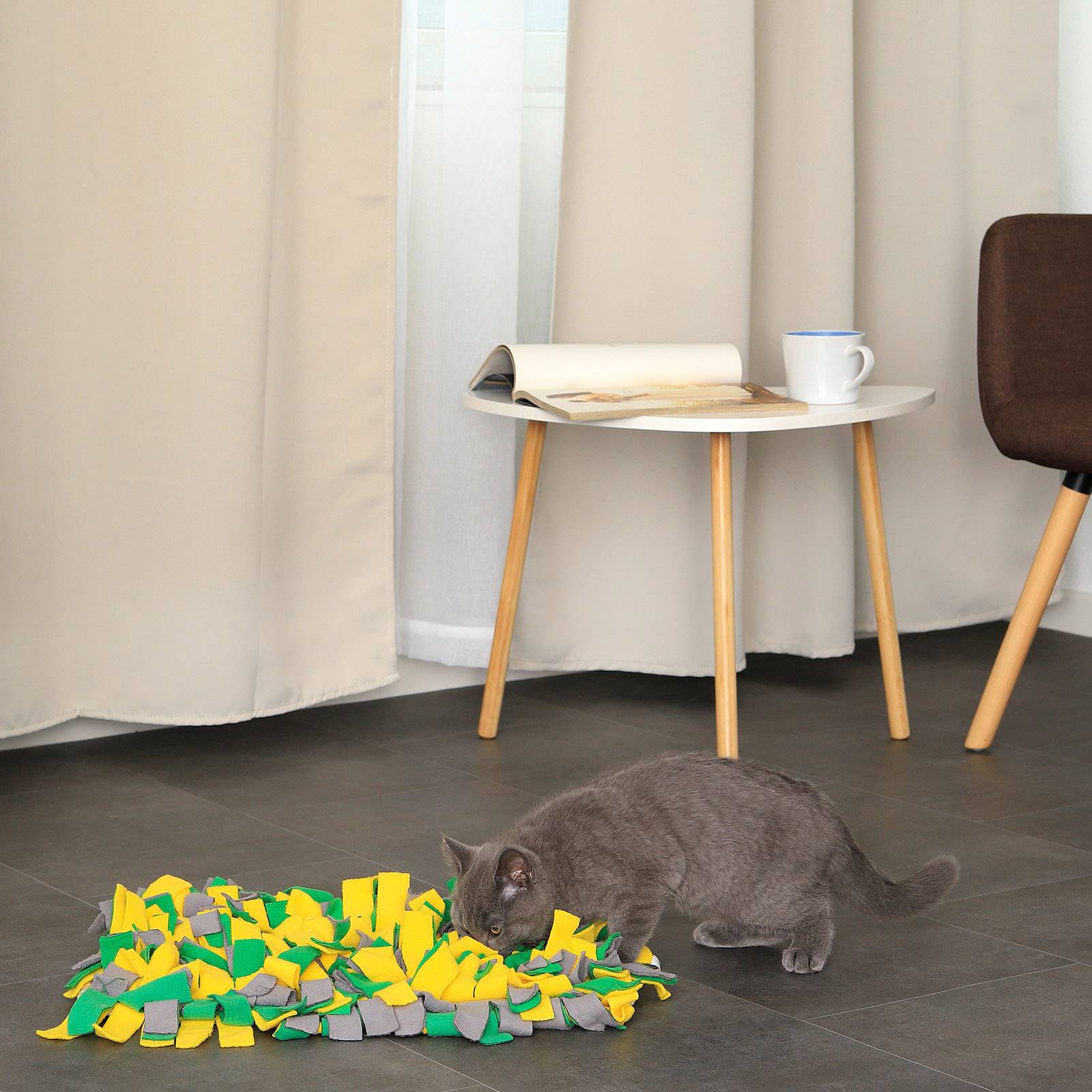 lionto Futterspielmatte für Katzen mit Anti-Rutsch-Unterseite, zur geistigen Förderung & Stressreduktion, 50x34 cm, gelb/grün
