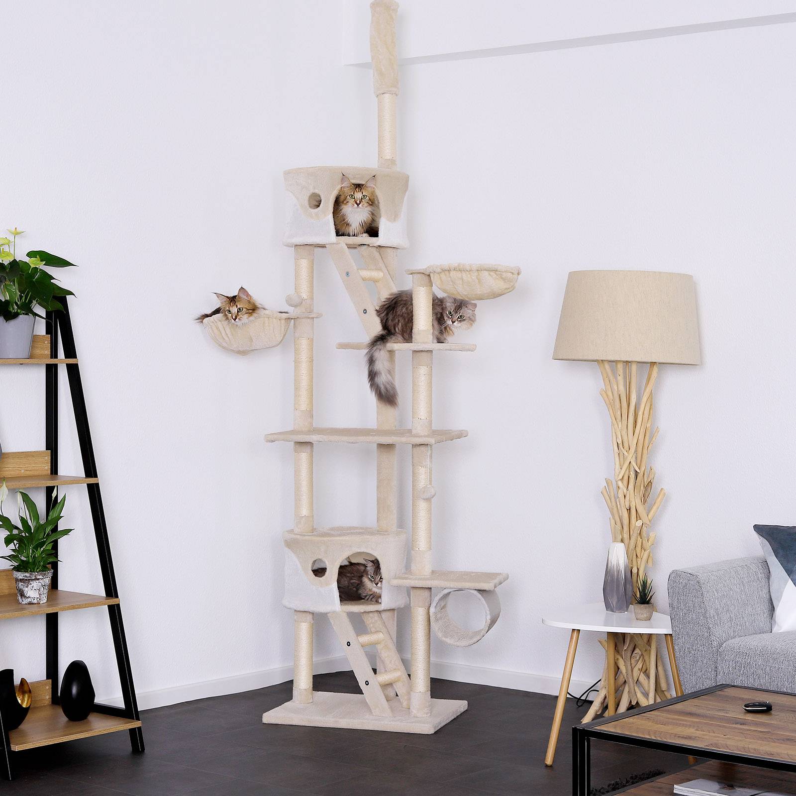 lionto Kratzbaum mit Deckenspanner, 230-250 cm großer Aktivitätsturm mit 2 Höhlen, 2 Liegemulden, Treppen & Spielbällen, beige/weiß