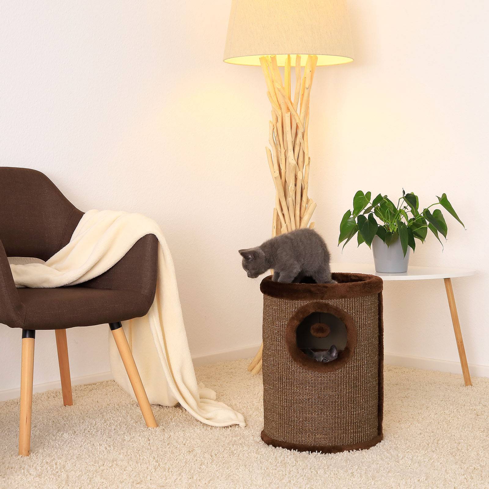 lionto Katzen Kratzturm, Sisal-Kratztonne 50 cm mit 2 Eingängen & Kuschelbett, robust & platzsparend, braun