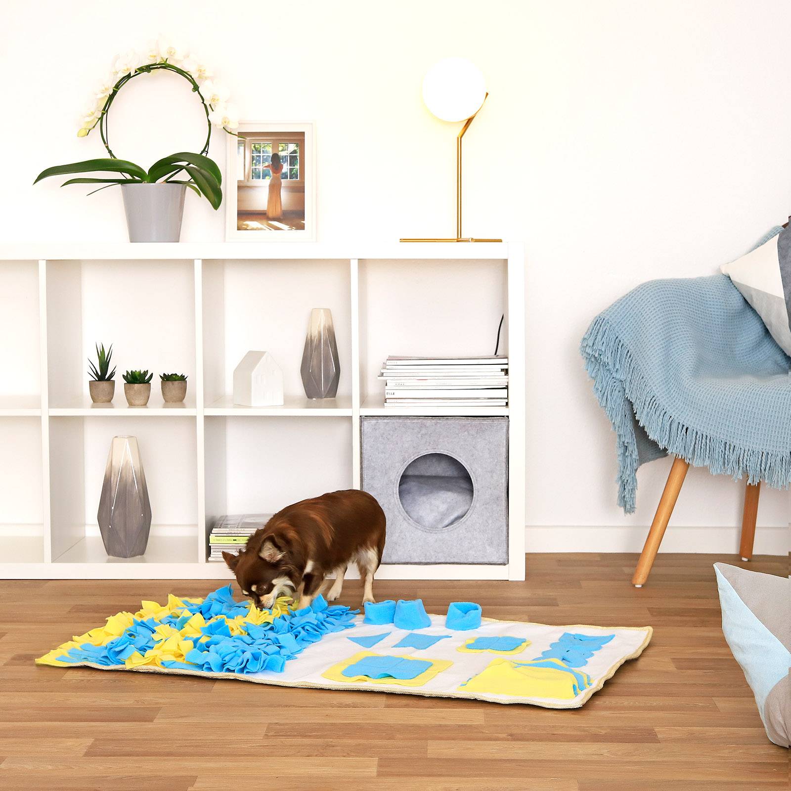 lionto Futterspielmatte für Katzen mit Anti-Rutsch-Unterseite, zur geistigen Förderung & Stressreduktion, 100x60 cm, gelb/blau