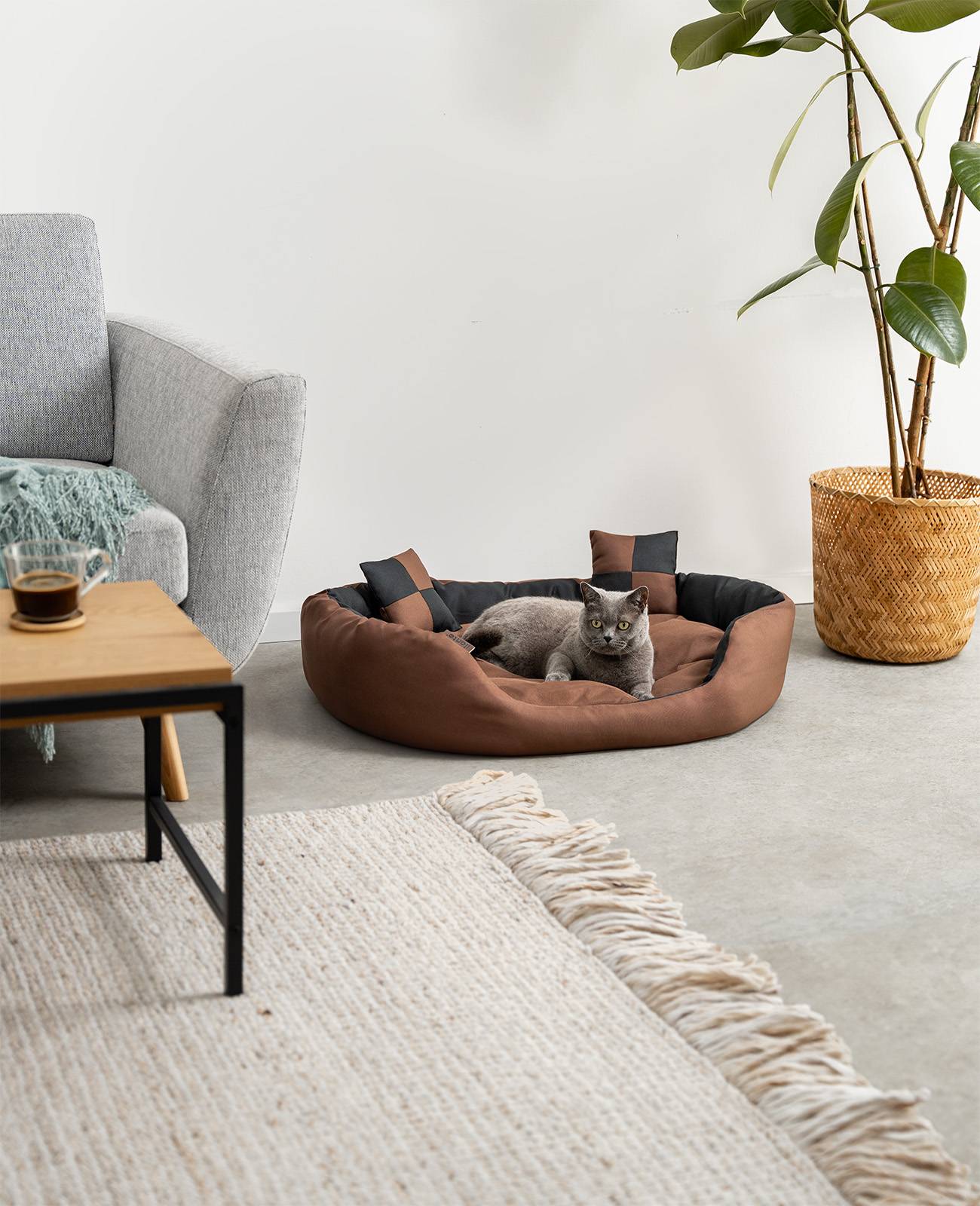 lionto Katzenbett, modernes 4-in-1 Bett aus Oxford-Gewebe, wendbar, kratzfest & pflegeleicht, 85x70 cm, schwarz/braun