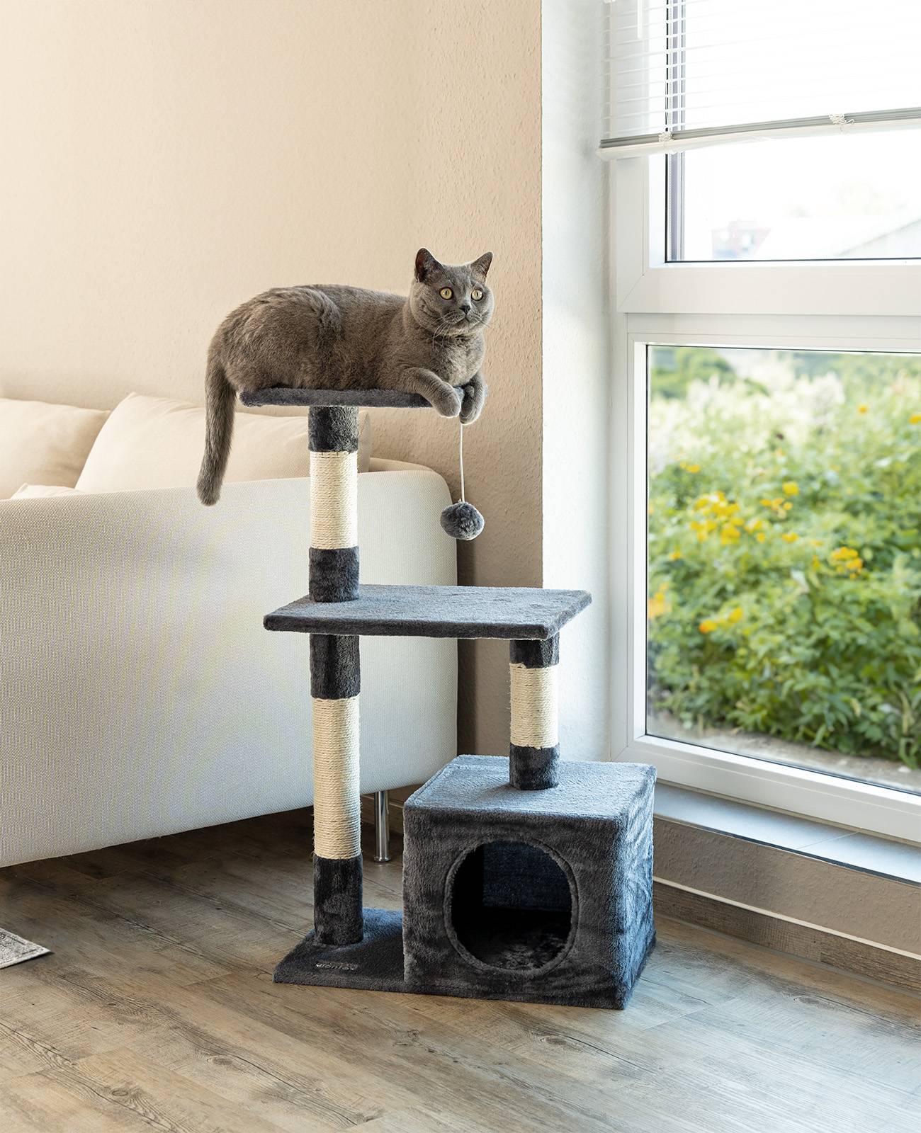 lionto Katzenkratzbaum, 85 cm kompakter Kratz- & Spielbaum mit Höhle, 2 Plateaus, Plüschball & Sisalstämmen, mit Wandhalterung, dunkelgrau