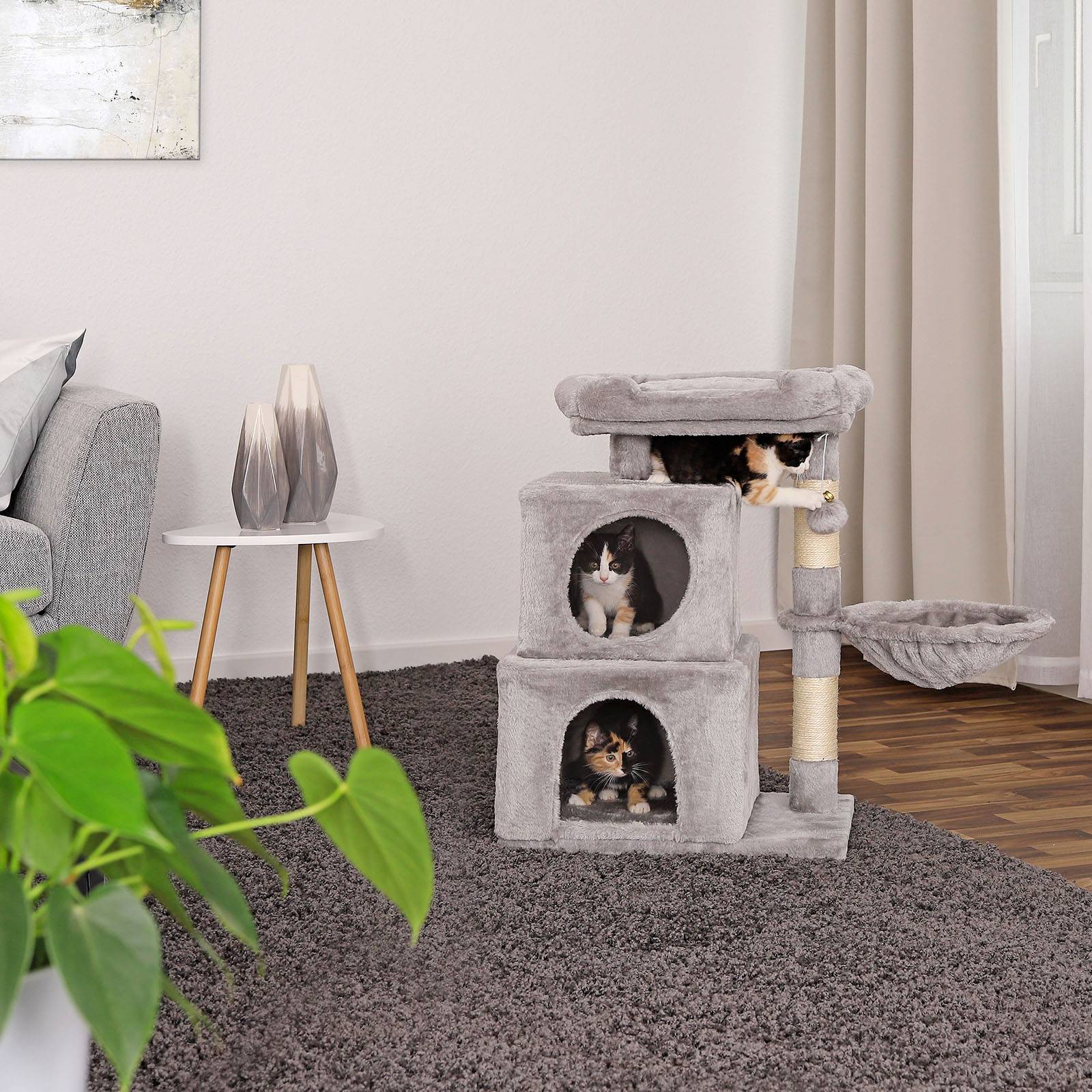 lionto Katzen Kratzbaum, 70 cm mit 2 Höhlen, Liegemulde, Liegebett & Spielball, robust & gemütlich, hellgrau