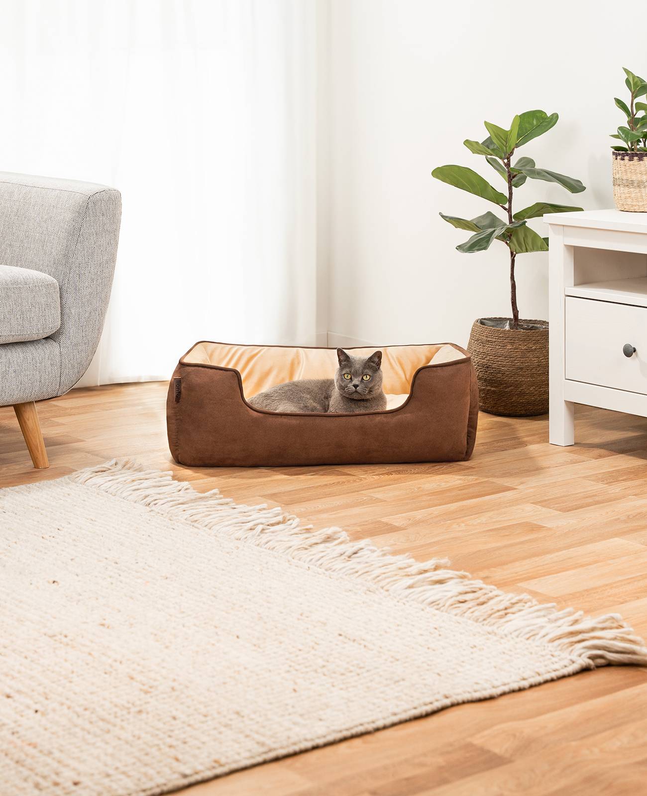 lionto Wendesofa für Katzen, 2-in-1 Katzenbett, weich gepolstert & pflegeleicht, modernes Design, 80x60 cm, braun/beige
