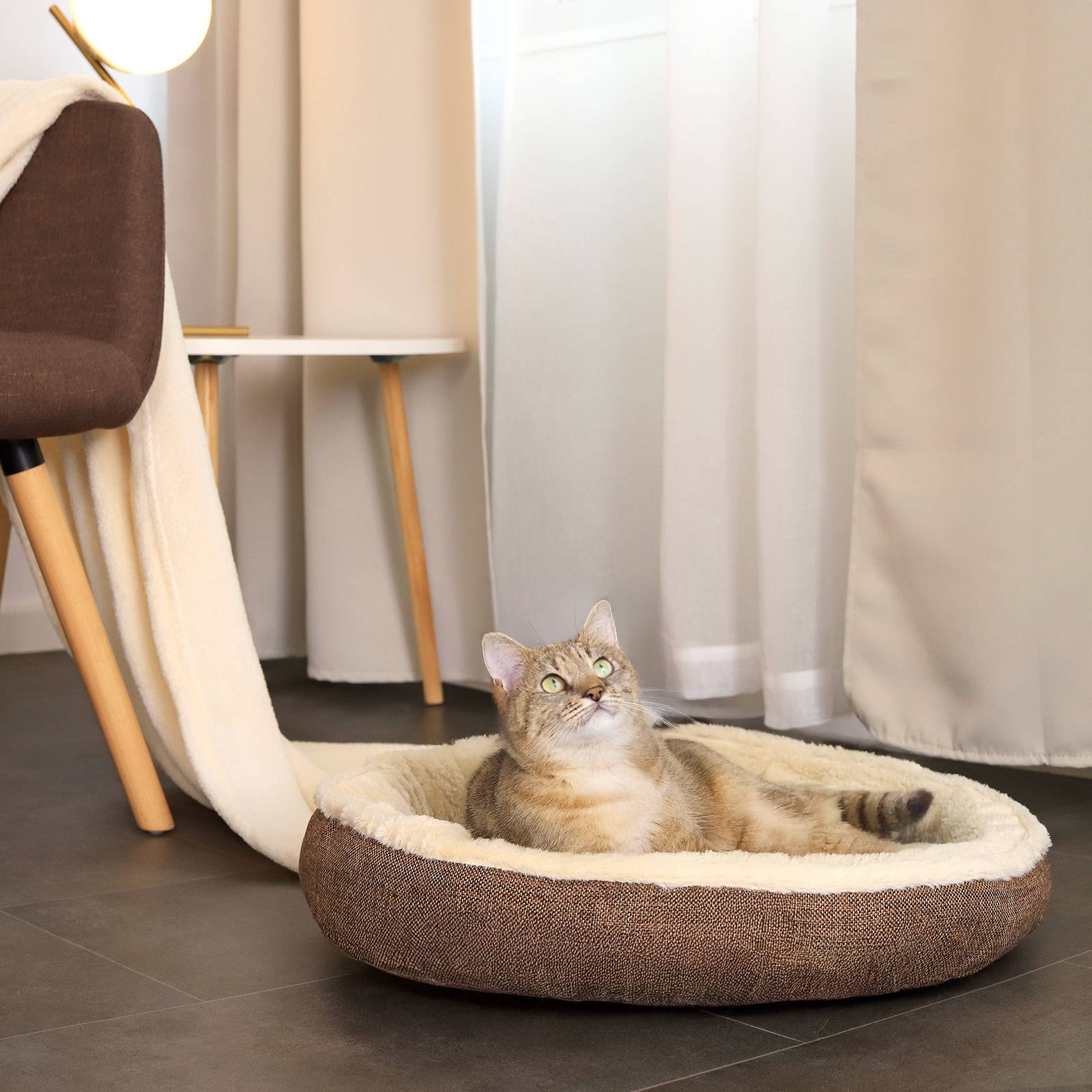 lionto Katzenbett, extra weiches Doughnut-Bett für Katzen, gemütlich, pflegeleicht & stilvoll, 55 cm Durchmesser, braun