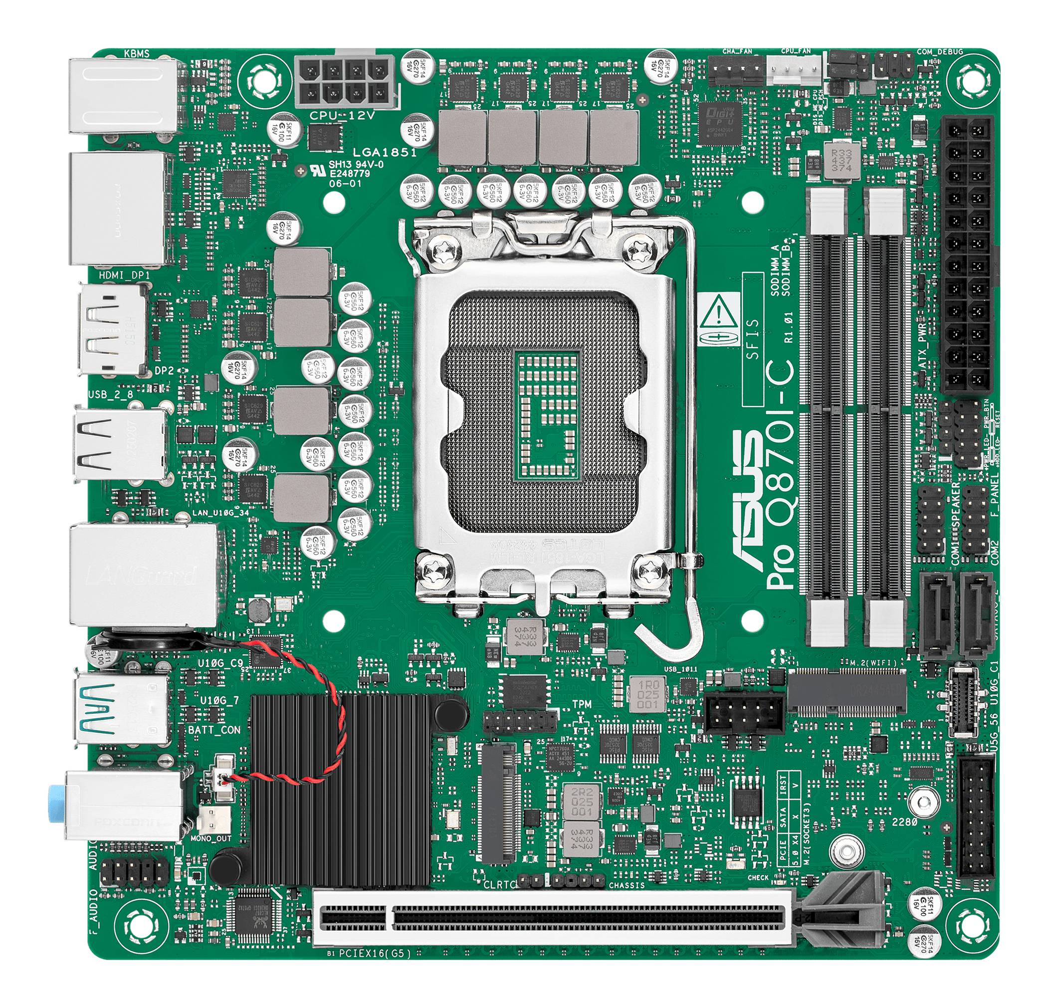 Ein grünes Motherboard mit dem Asus Pro Q870M-C Modell, mit mehreren Steckplätzen, Anschlüssen und beschrifteten Komponenten für die Computeransammlung und Funktionalität.