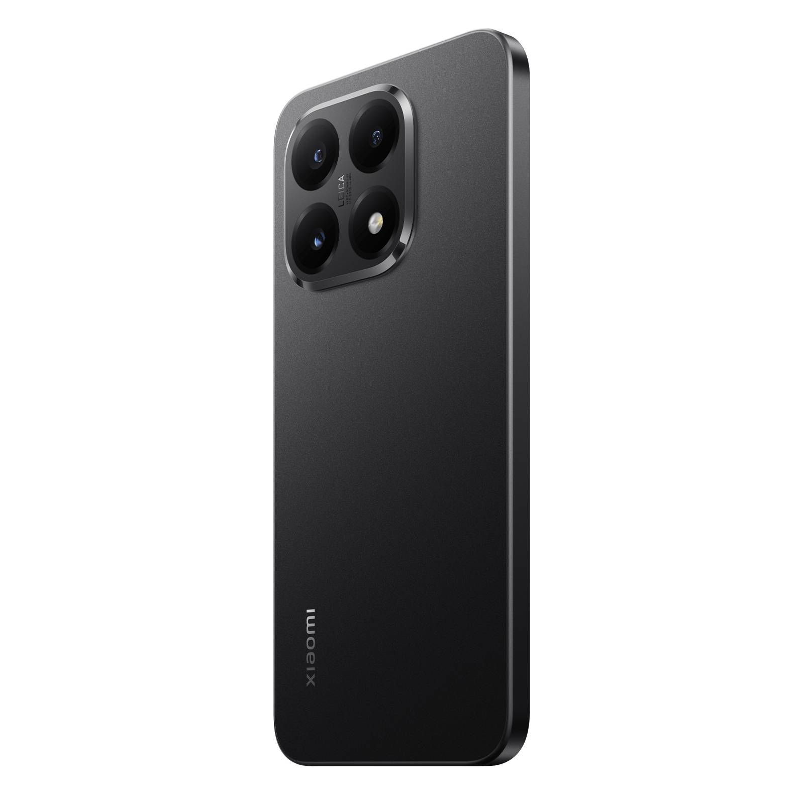 Rückseite eines schwarzen Xiaomi-Smartphones mit einem quadratischen Vier-Kamera-Modul und vertikalem Xiaomi-Logo auf dunklem Hintergrund.