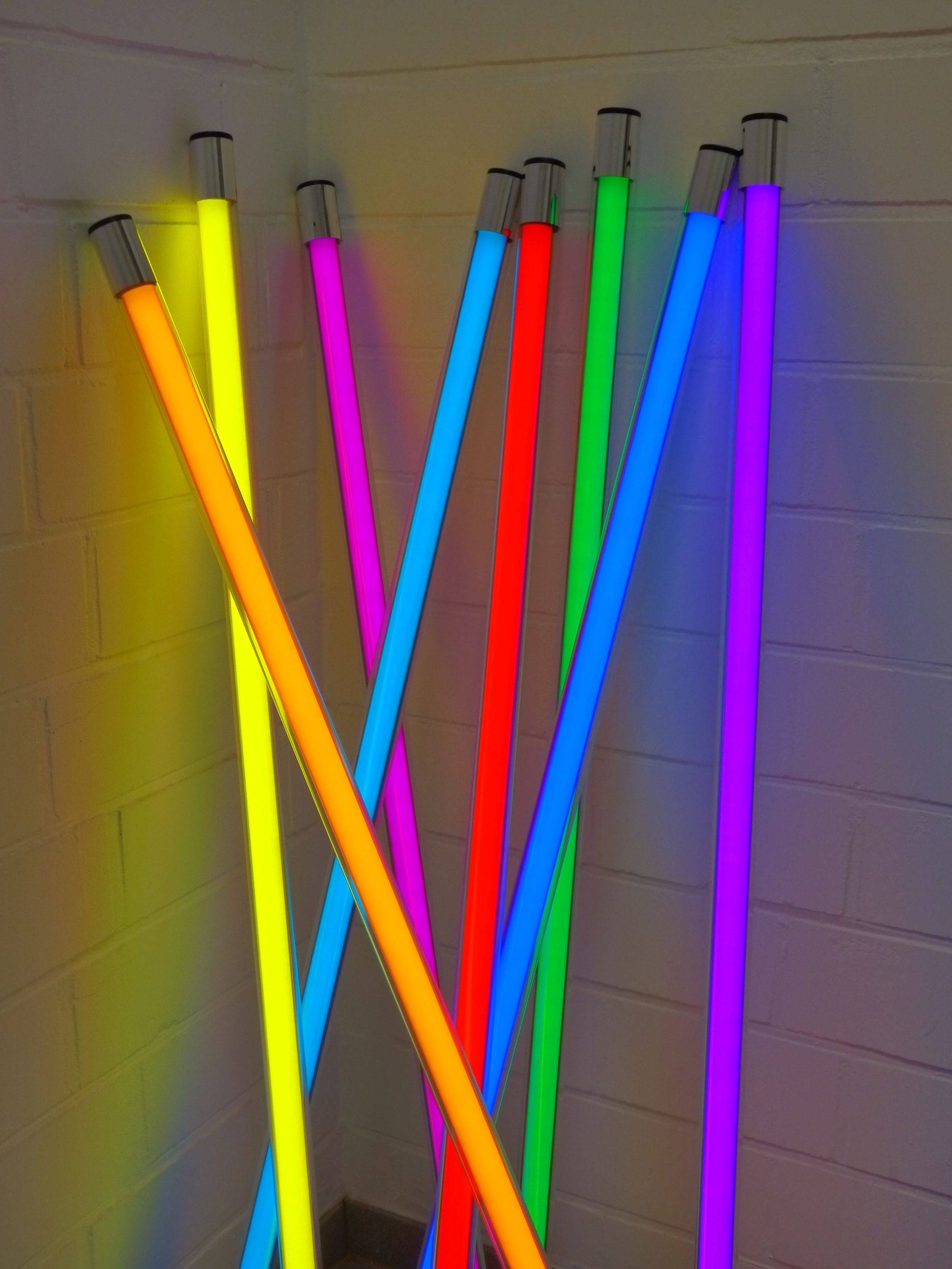 8246 LED Leuchtstab 24 Watt Violett 2500 Lumen 153 cm IP-44 Aussen