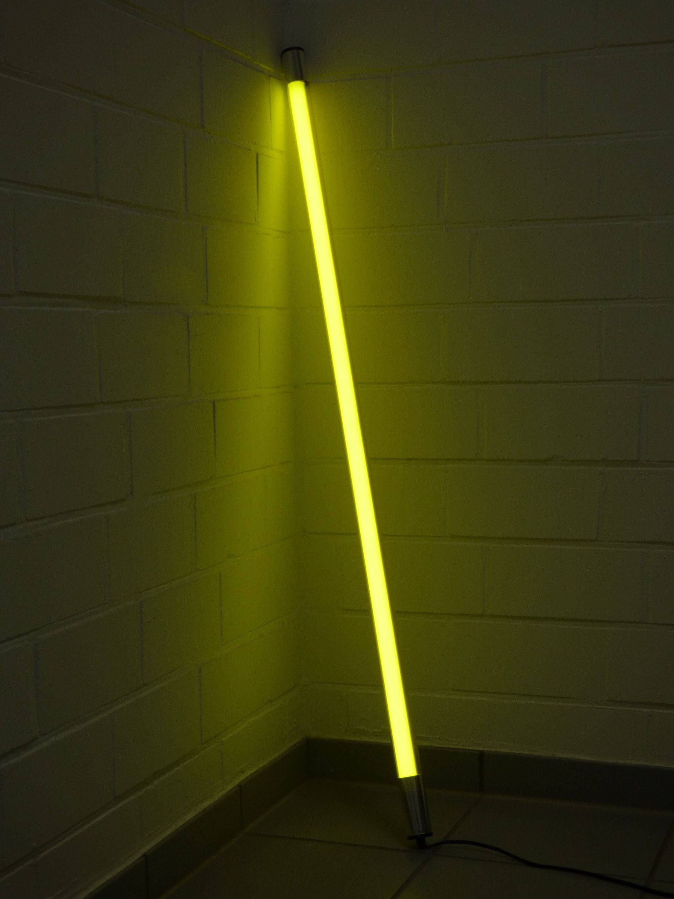 8266 LED Leuchtstab 10 Watt gelb 1000 Lumen 63 cm Aussen IP-44