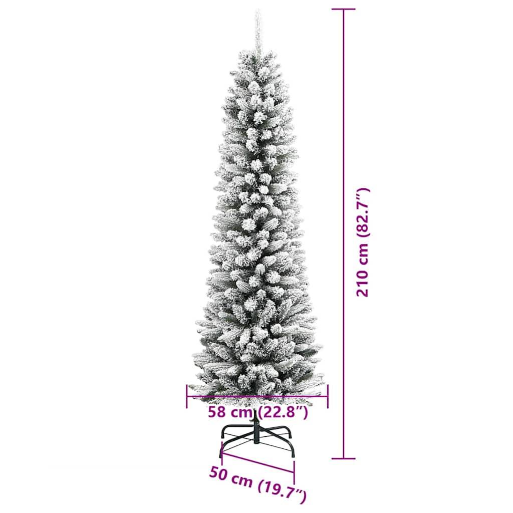 Künstlicher Weihnachtsbaum mit Flockung, misst 210 cm (82,7 Zoll) in der Höhe, mit einer Basisbreite von 58 cm (22,8 Zoll) und einer Tiefe von 50 cm (19,7 Zoll).