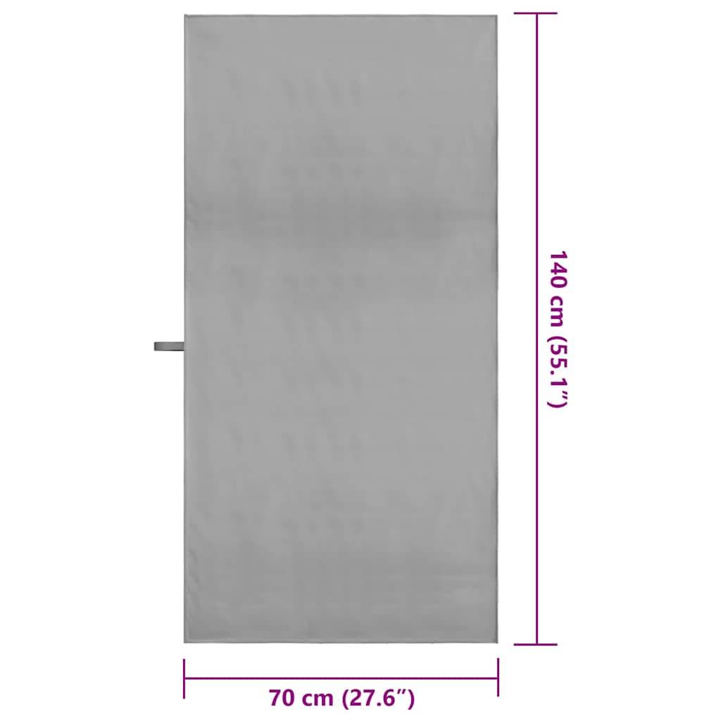 Ein grau rechteckiges Handtuch mit beschrifteten Abmessungen: Breite 70 cm (27,6 Zoll) und Höhe 140 cm (55,1 Zoll). Eine Aufhängeschleife ist sichtbar.