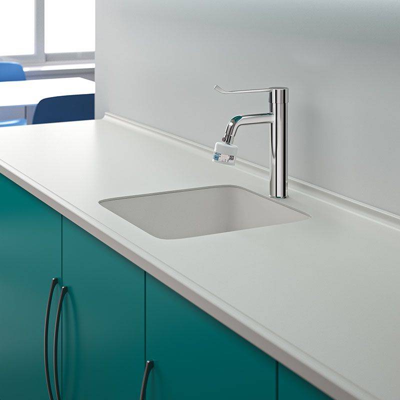 Delabie WT-MBatt. EP Schwenkauslauf hoch H165 L140, Hygienehebel