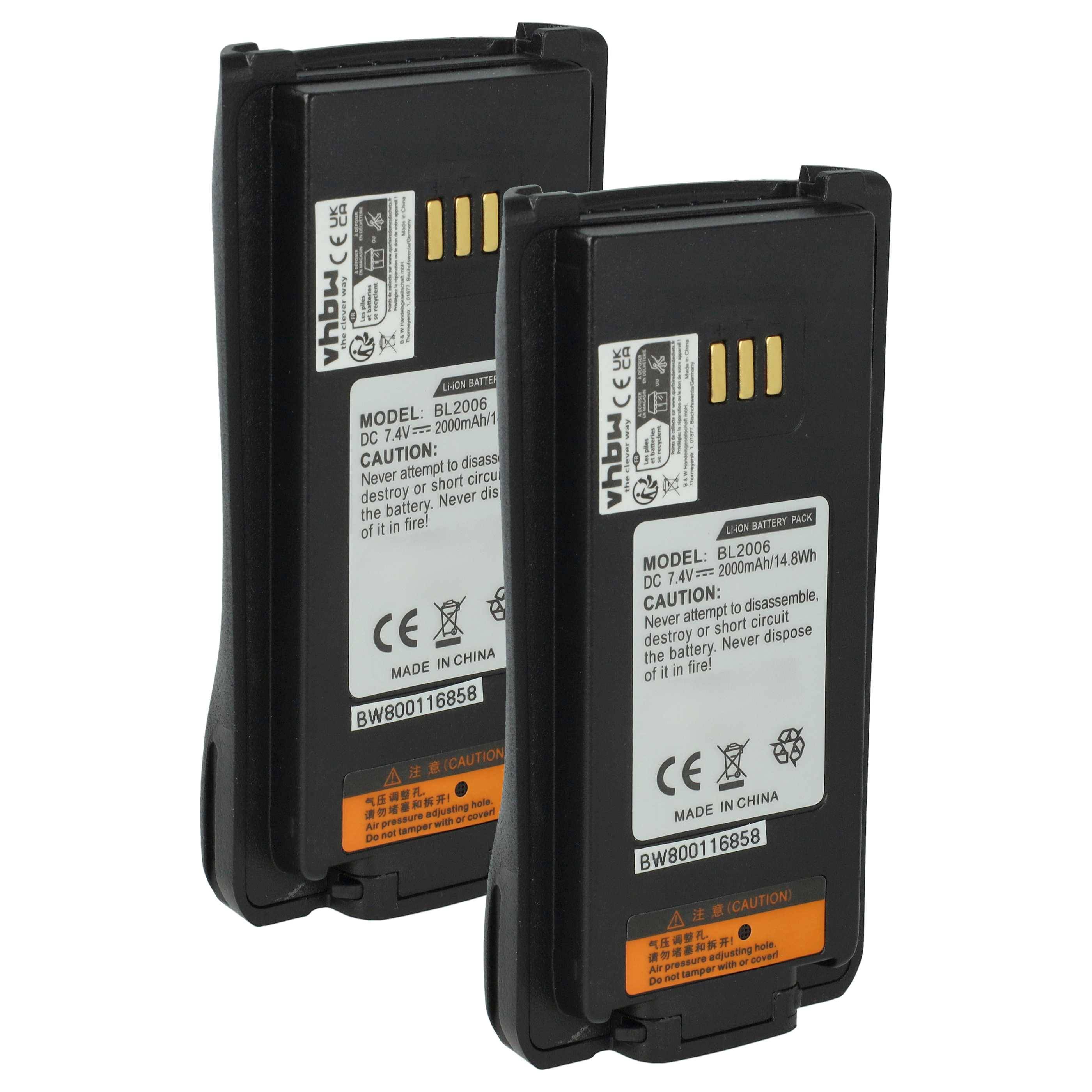 Zwei schwarze wiederaufladbare Batterien mit Etiketten, die Modellnummer BL2006, Spannung und Warnhinweise zeigen. In China hergestellt.