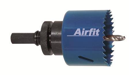 Blauer Airfit-Lochsägen-Bohraufsatz mit Zentrierbohrer und Sechskantschaft auf weißem Hintergrund.