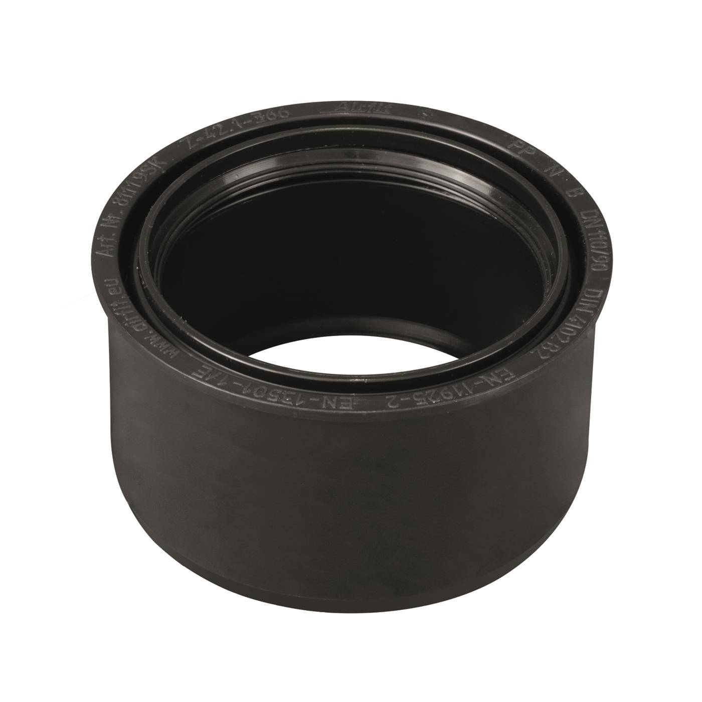 Schwarze zylindrische Gummirohrmuffe oder Dichtungsring auf weißem Hintergrund.